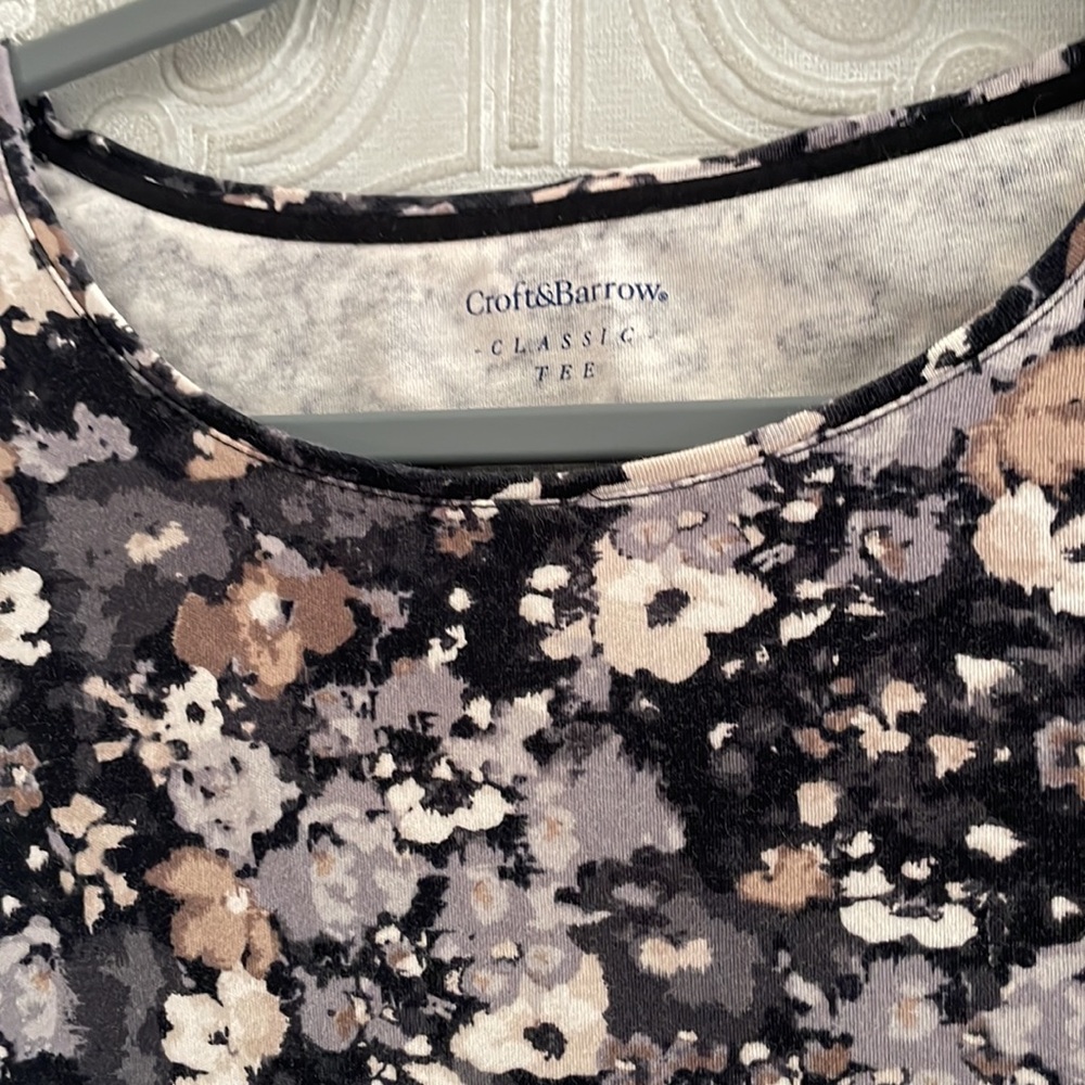 Black/Beige Floral LS Classic Tee - Picture 3 of 4